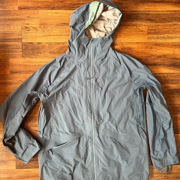 Strafe Nomad 3L Shell Jacket XXL. Like New. Worn Once. Waterproof & breathable. - Picture 2 of 10
